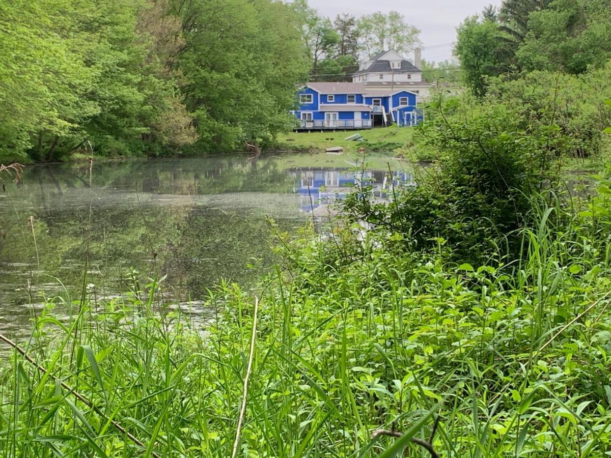 Gorgeous Poconos Springtime By The Lake! Henryville Экстерьер фото